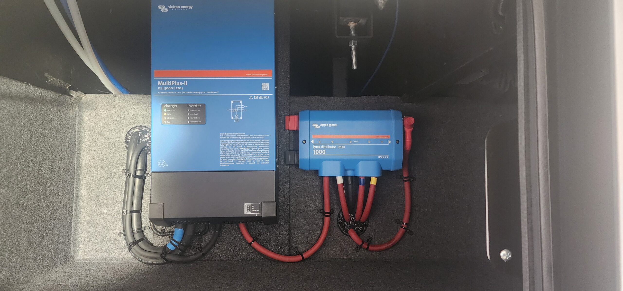 448-2023-Newmar-Bay-Star-3225-Victron-Multiplus-II