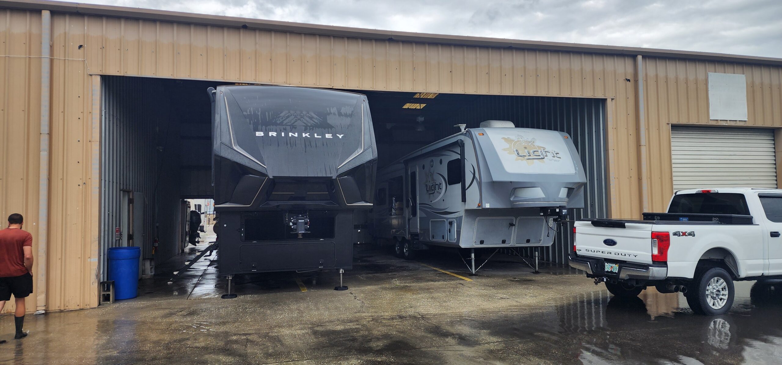 474-2024-Brinkley-Model-G-3950-and-2016-Highland-Ridge-Open-Range-319RLS-at-Great-Outdoors-Solar